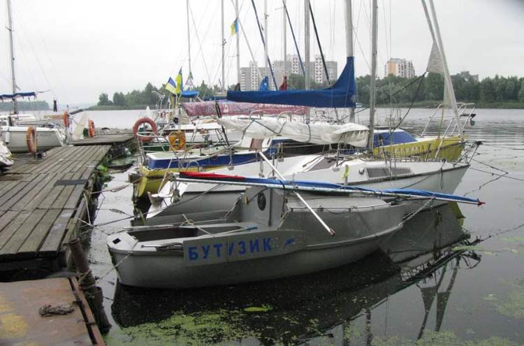 В августе на острова Каневского водохранилища